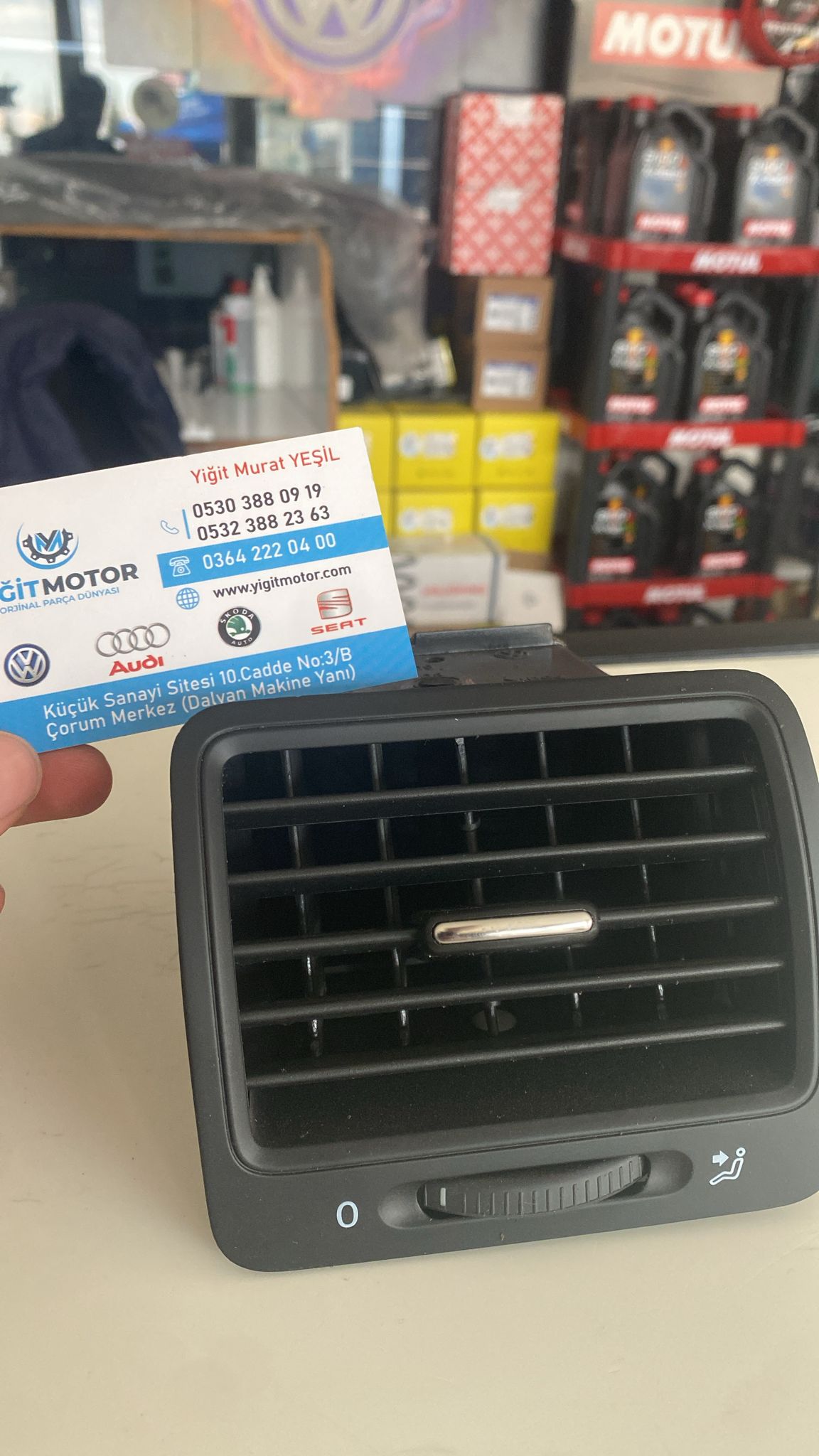 İÇ HAVALANDIRMA IZGARASI ÖN SOL VW GOLF5 JETTA 2005-2010 OEM: 1K0819703