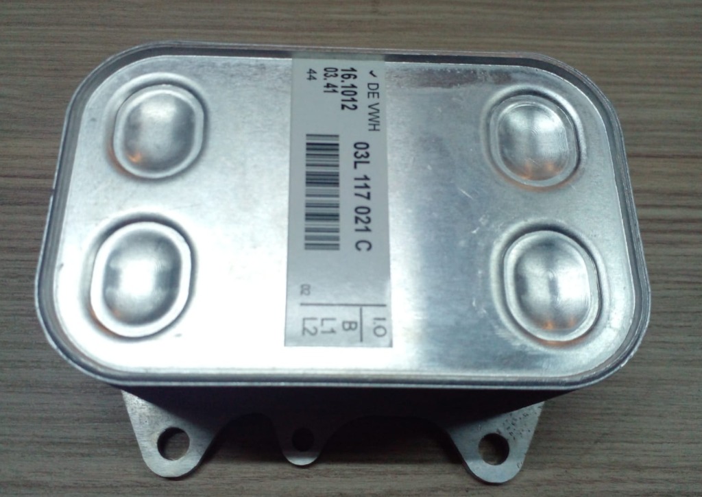 Yağ Soğutucusu Caddy-Golf6-Jetta-Passat-Crafter-Polo  ORJİNAL 03L117021C